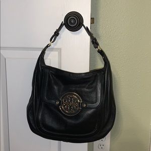 Beautiful authentic disc. Tory Burch handbag!!!